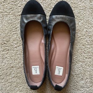 ED|Ellen Degeneres love flats size 7.5